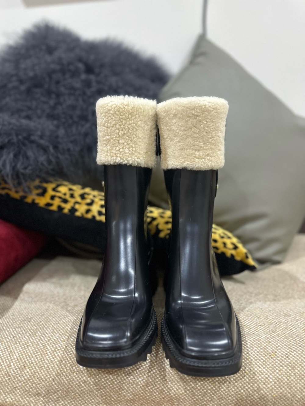 Chloe Black Rain Boots with Cream Faux-Shearling Cuff, Size EU 38 - Picture 4 of 6